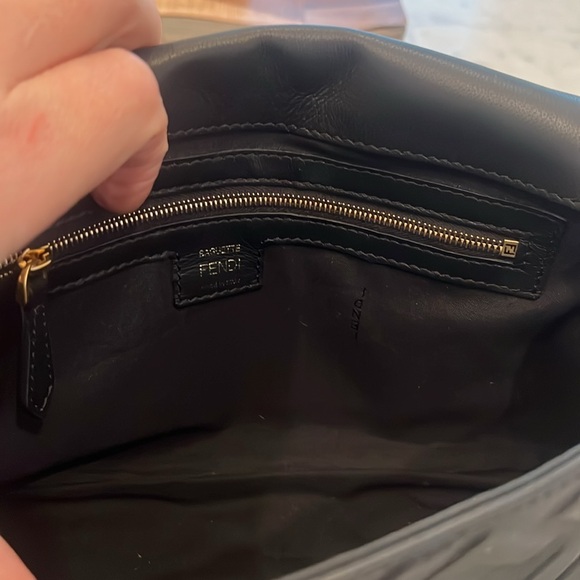 Fendi Baguette Bag - Picture 4 of 7